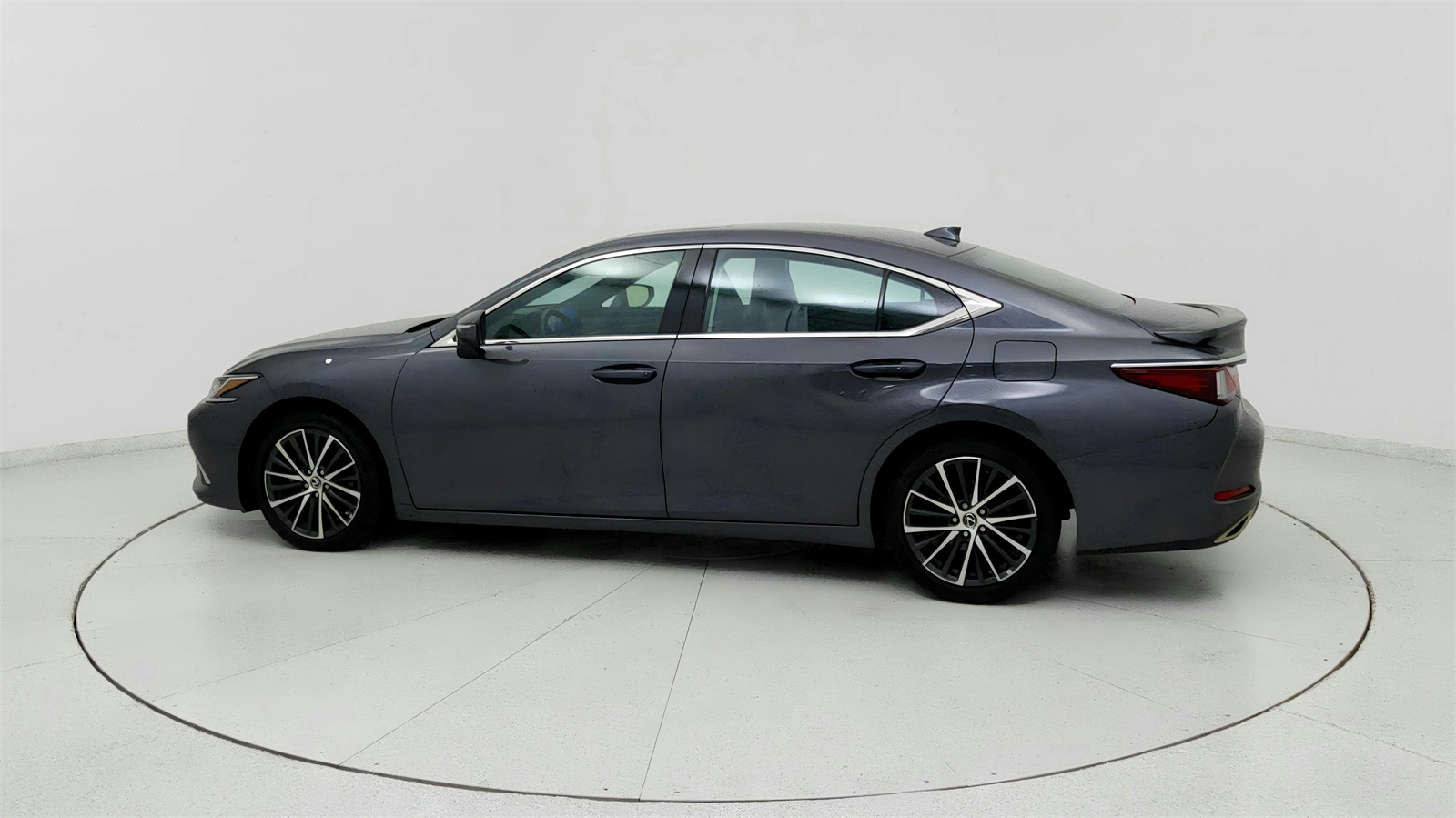 2022 Lexus ES 350 photo 3