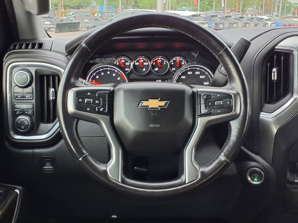2022 Chevrolet Silverado 1500 LT photo 13