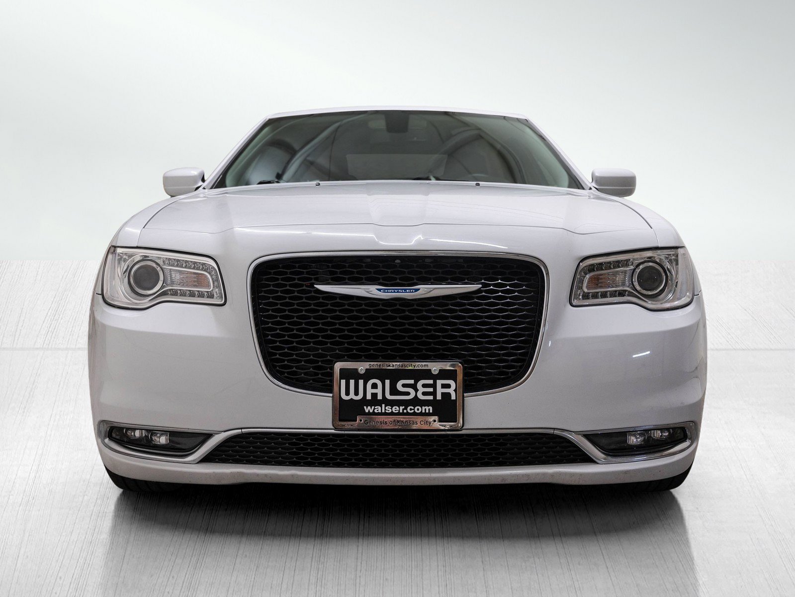Used 2021 Chrysler 300 Touring with VIN 2C3CCAAGXMH640647 for sale in Kansas City