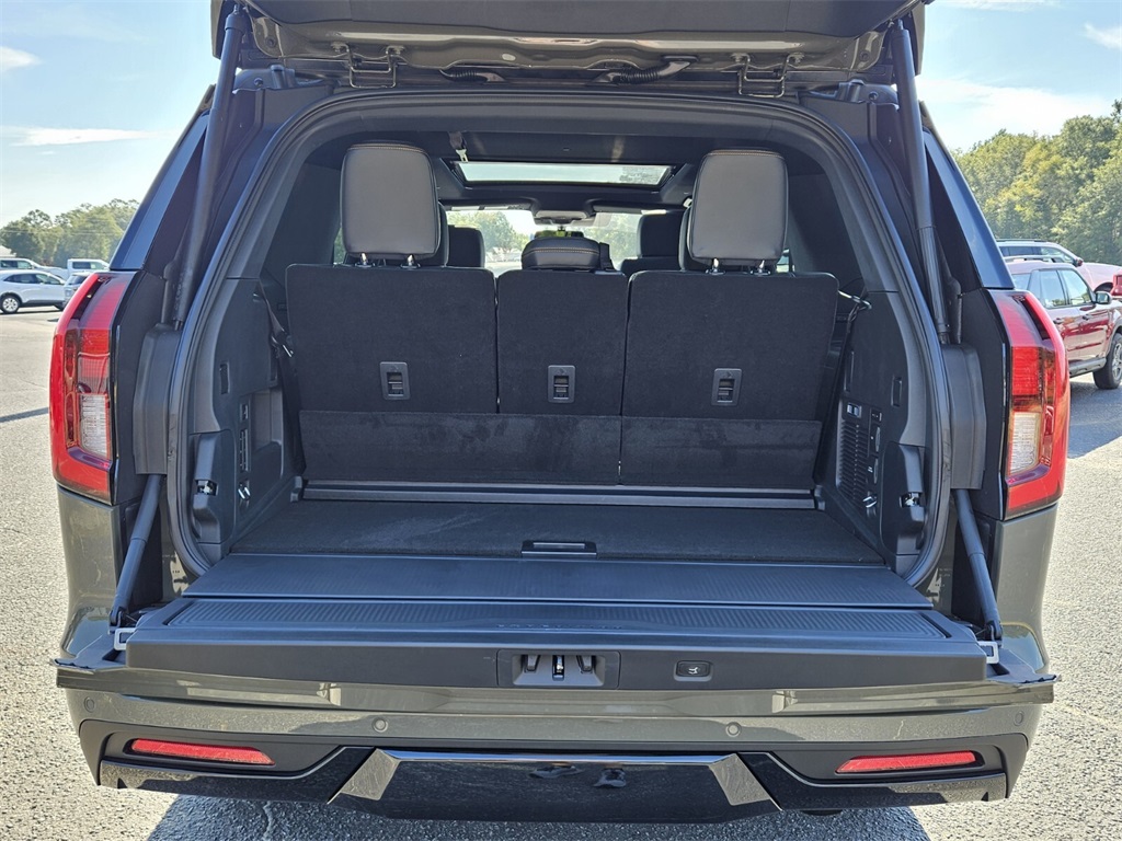 2025 Ford Expedition photo 8
