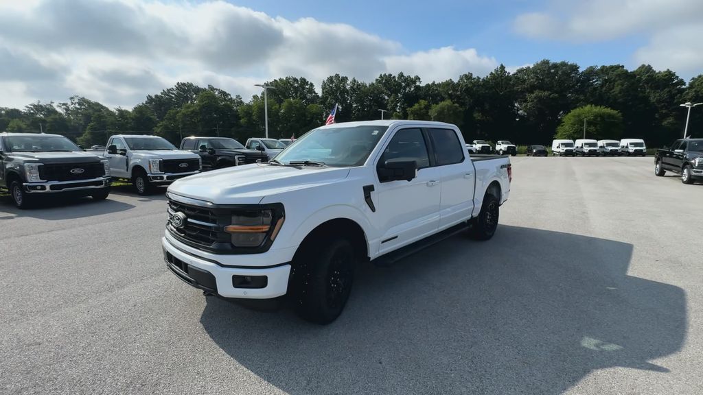 2025 Ford F-150 XLT photo 4
