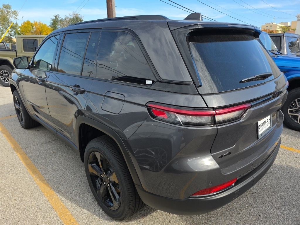 2025 Jeep Grand Cherokee Altitude X photo 4