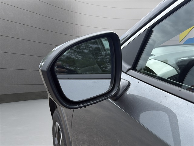 2025 Nissan Kicks SV photo 22
