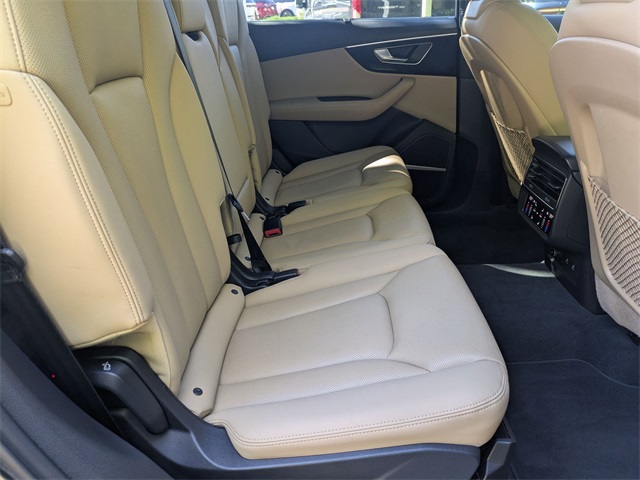 2022 Audi Q7 55 Premium Plus photo 27