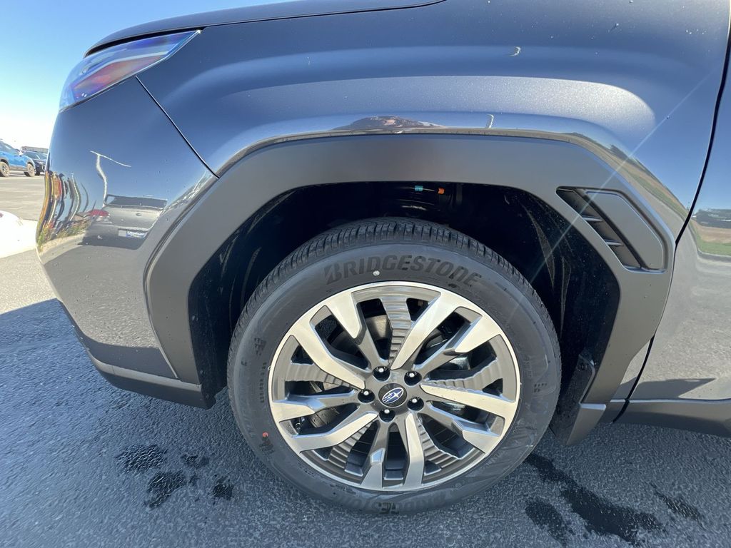 2025 Subaru Forester Touring photo 33