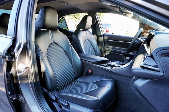 Used 2023 Gray Toyota SE image 11