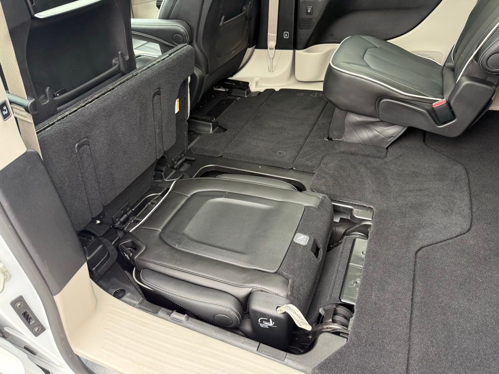2024 Chrysler Pacifica Limited photo 31
