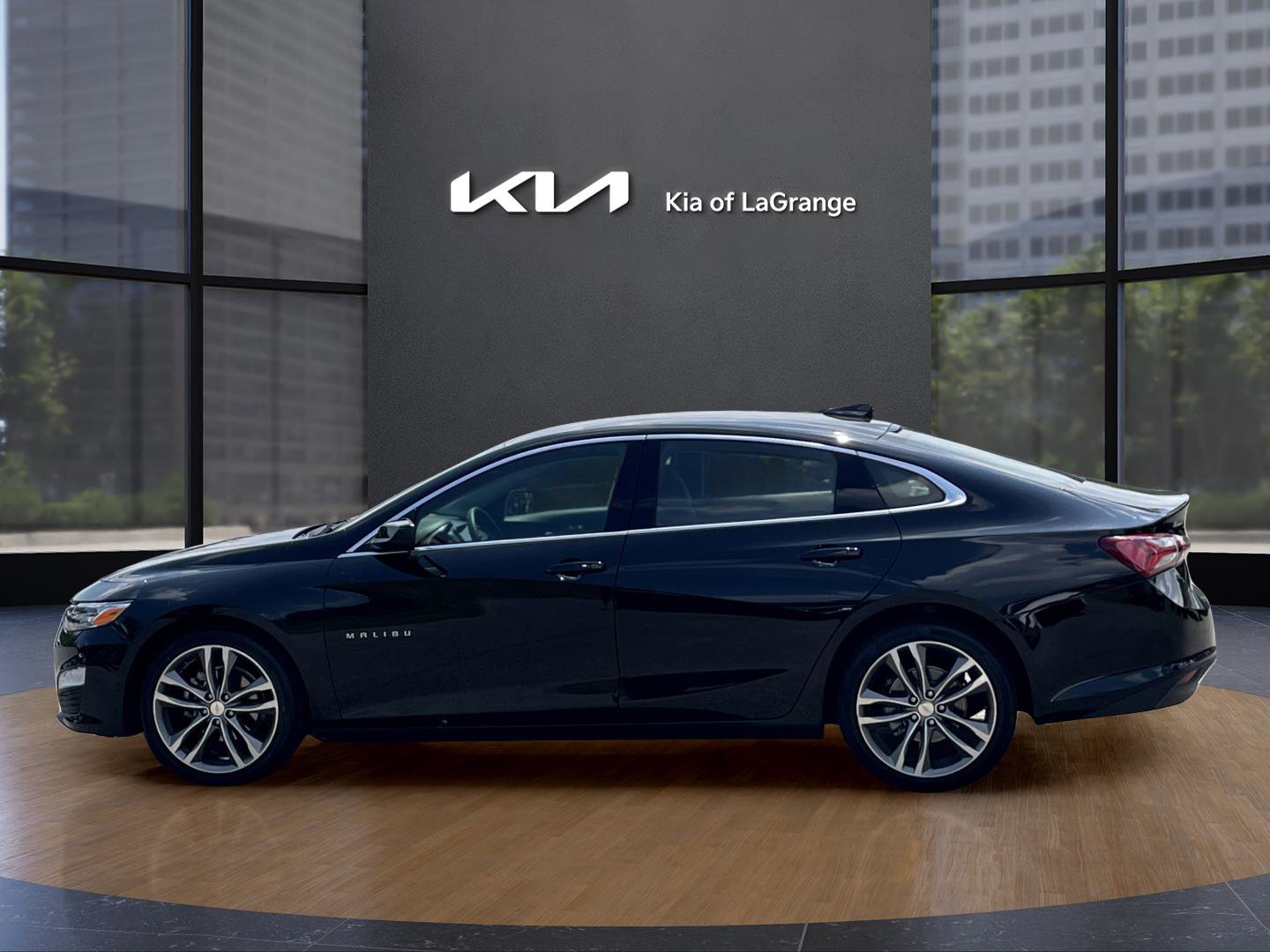 2024 Chevrolet Malibu Premier 2LT photo 13