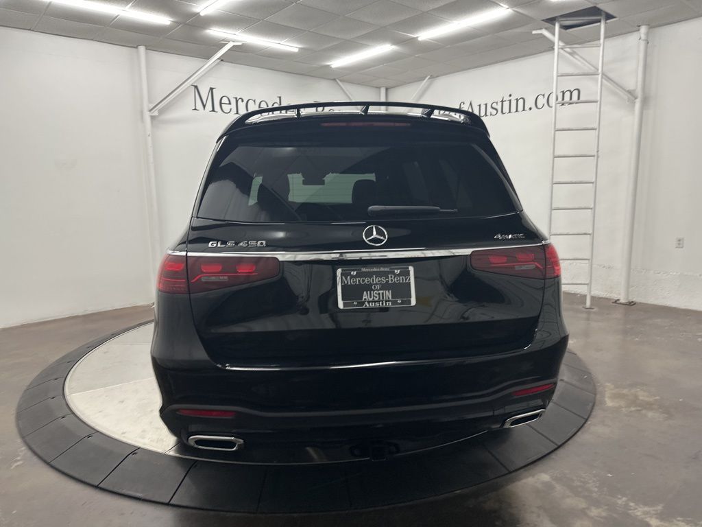 2026 Mercedes Benz GLS 450 4MATIC photo 5
