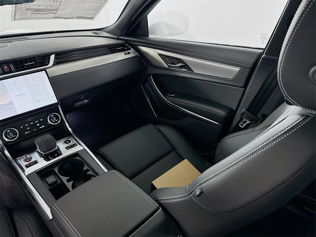 New 2024 White Jaguar R-Dynamic SE image 25