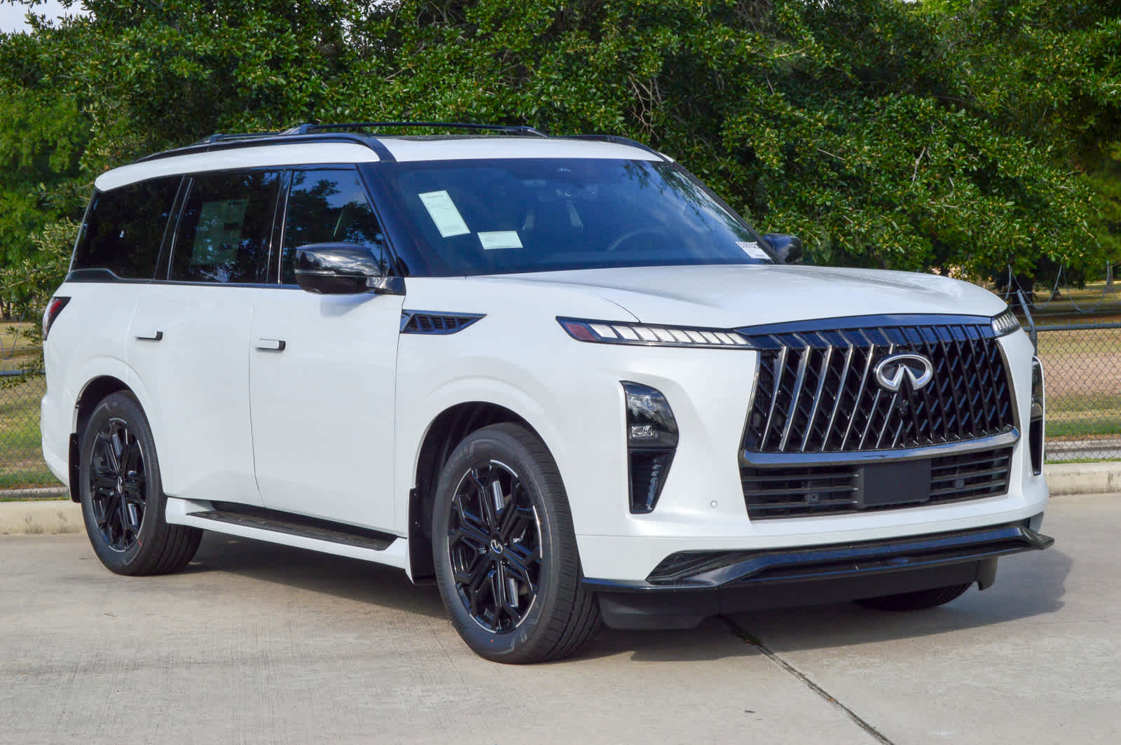 2026 INFINITI QX80 Sport - Photo 2