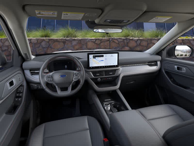 2025 Ford Explorer photo 9