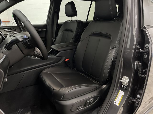 2025 Jeep Grand Cherokee Limited photo 4