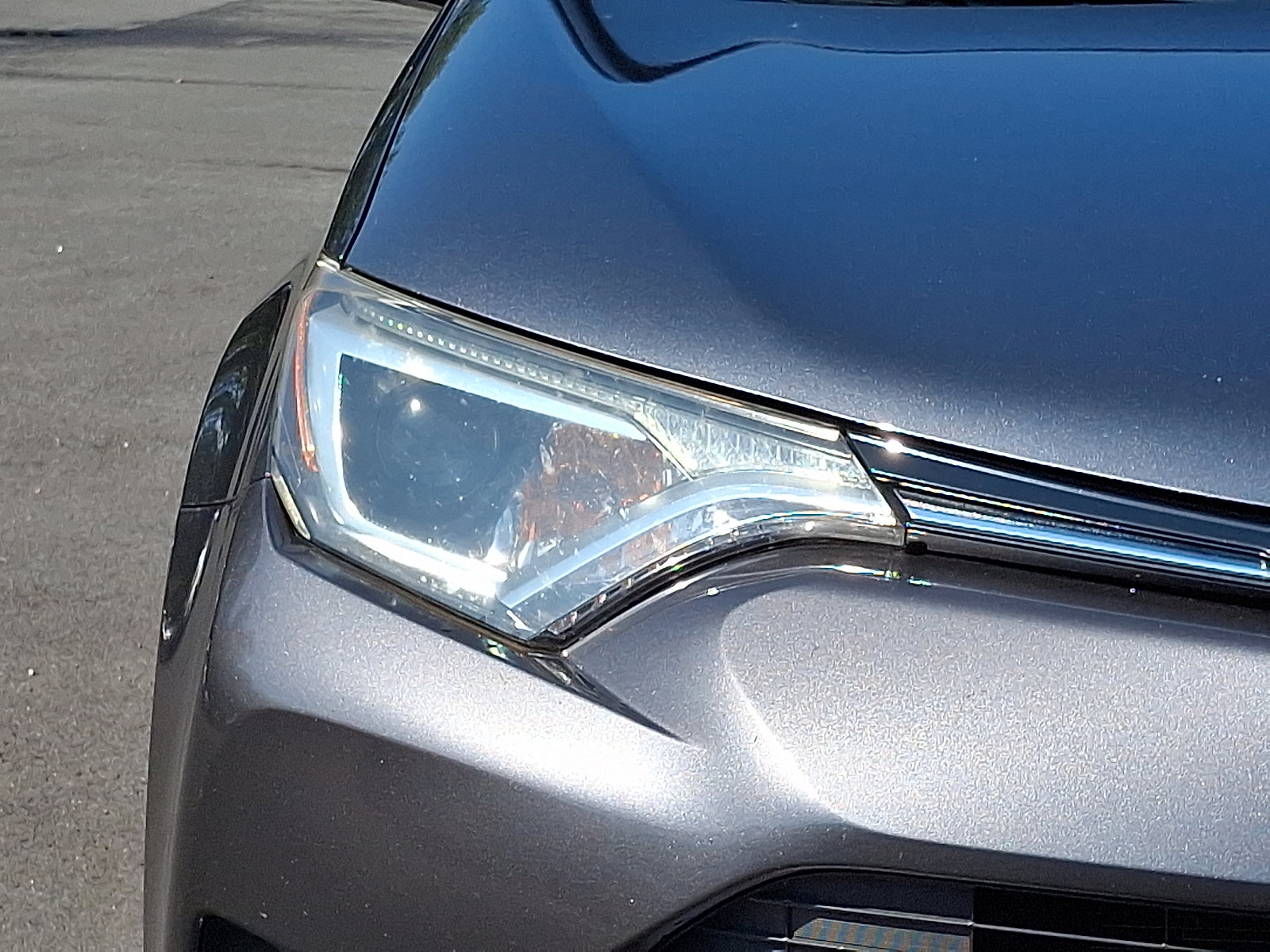 2018 Toyota RAV4 XLE photo 9