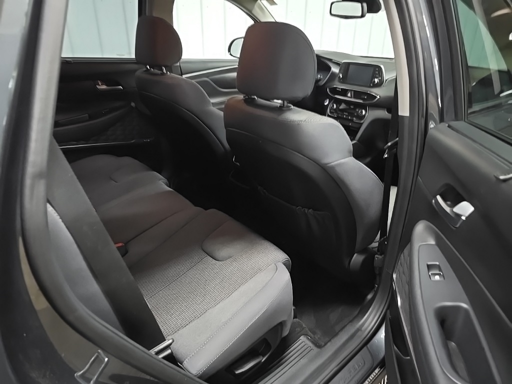 2020 Hyundai Santa Fe SEL photo 16