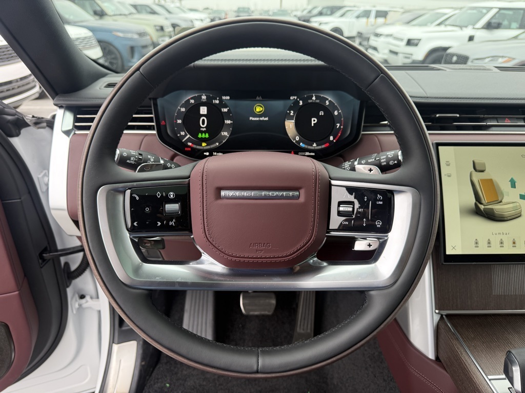 2025 Land Rover Range Rover Autobiography photo 4