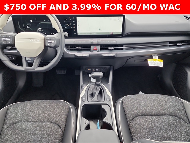 2025 Kia K4 GT-Line photo 15