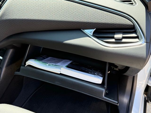 Used 2016 Iridescent Pearl Tricoat Chevrolet LT image 20