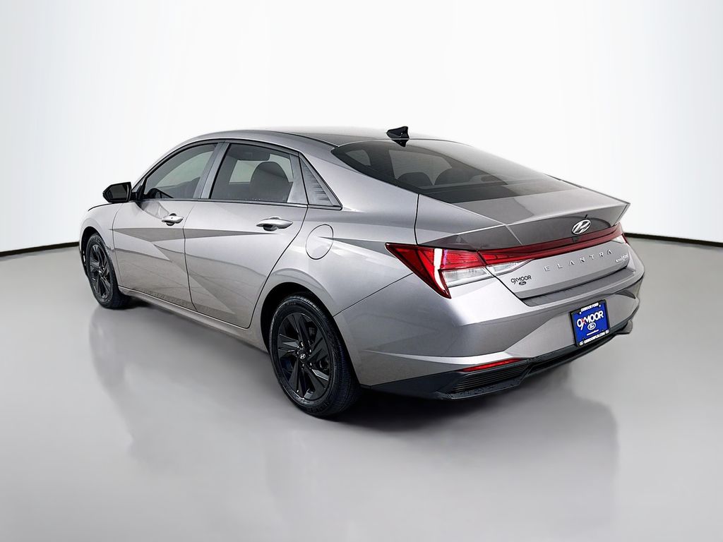 2022 Hyundai Elantra Blue photo 9