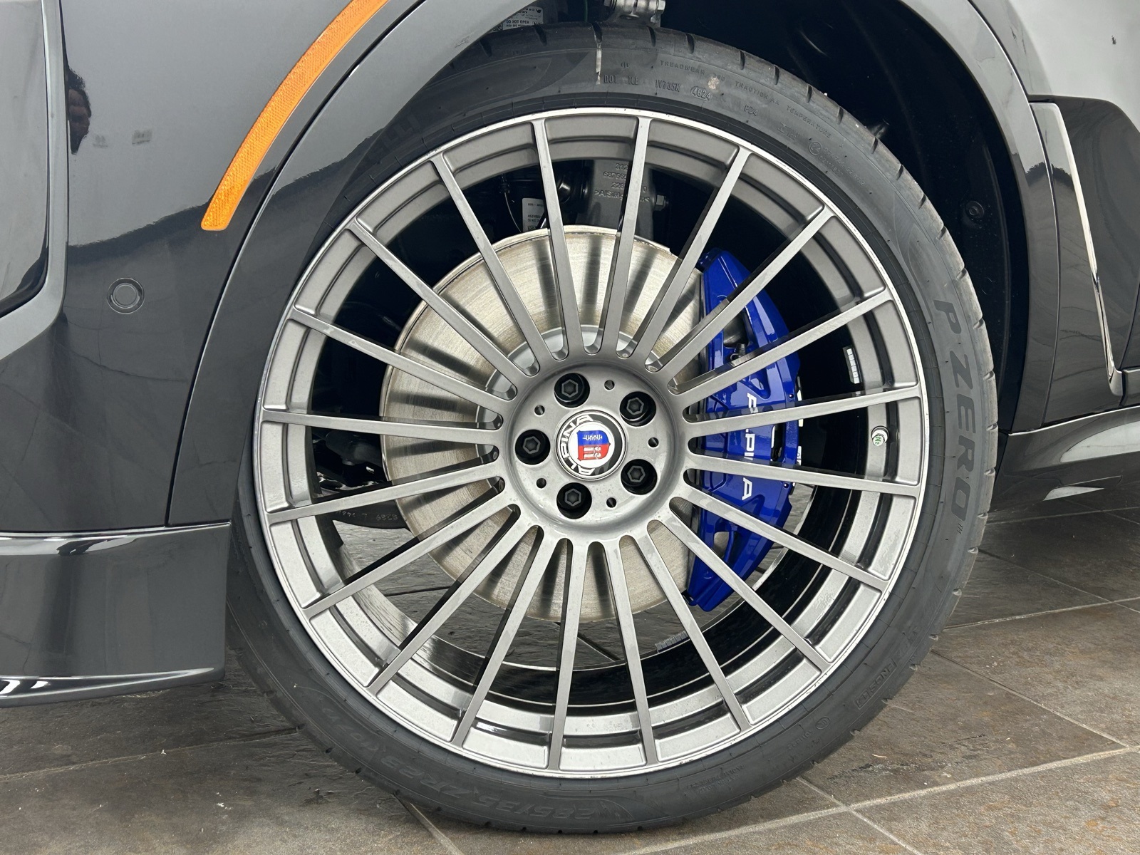 2026 Bmw X7 ALPINA XB7 photo 2