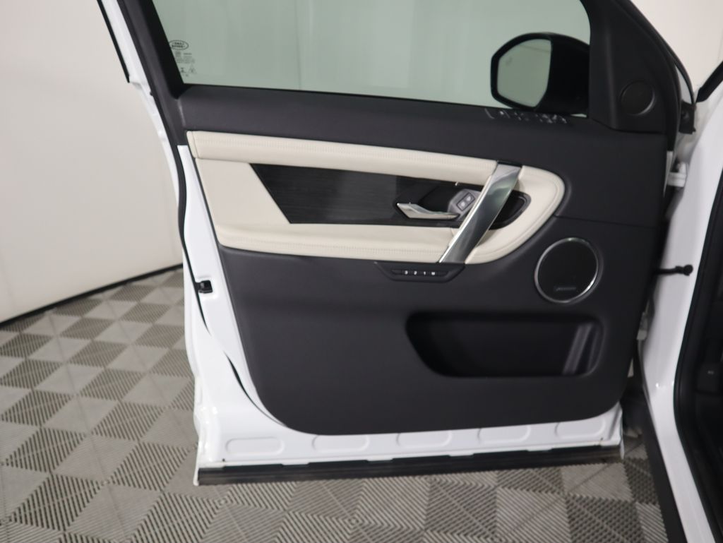 2023 Land Rover Discovery Sport SE R-Dynamic photo 23