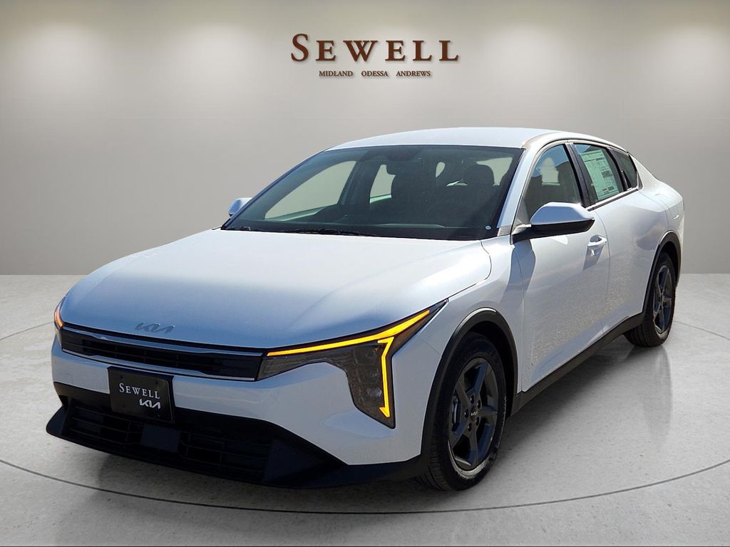 2025 Kia K4 LXS's photo