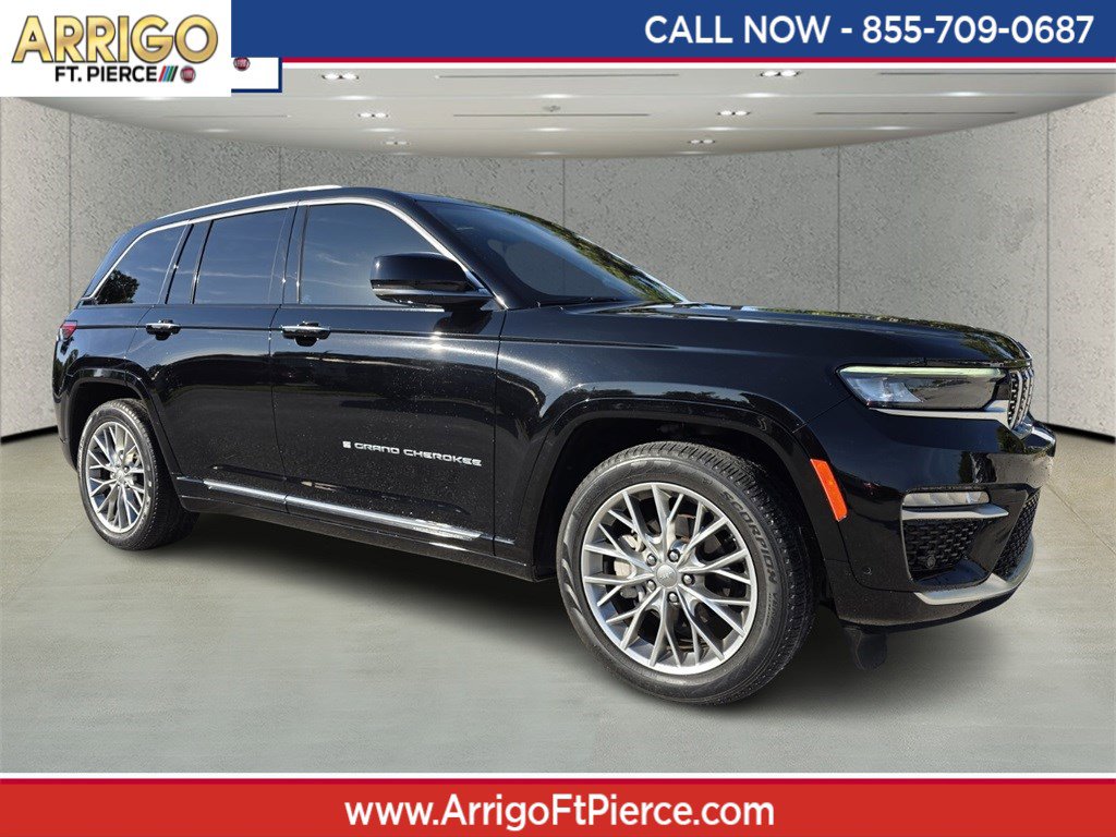 2023 Jeep Grand Cherokee Summit's photo