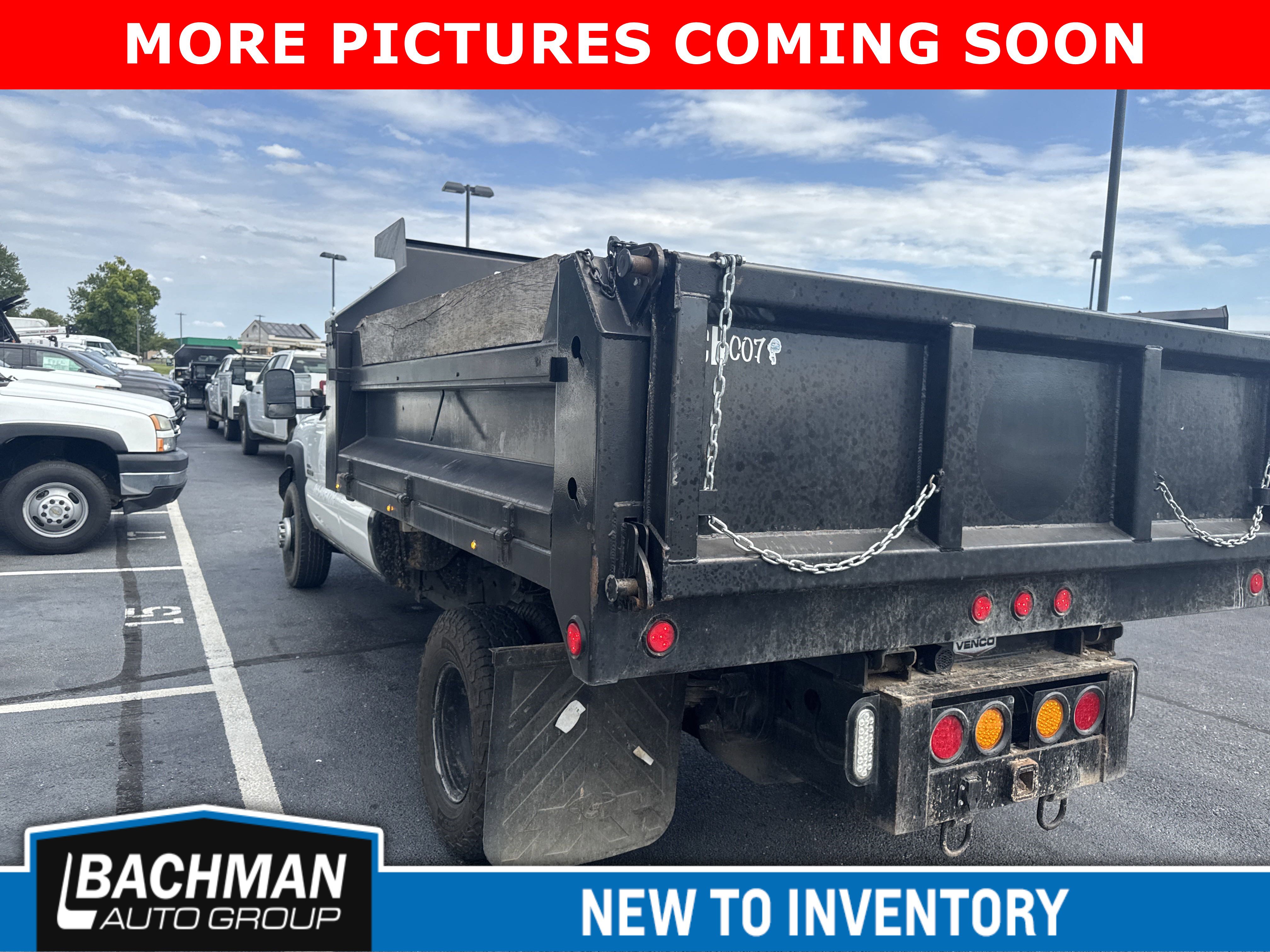 2007 Chevrolet Silverado 3500HD Work Truck photo 2