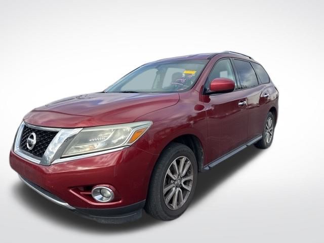 2016 Nissan Pathfinder SV's photo