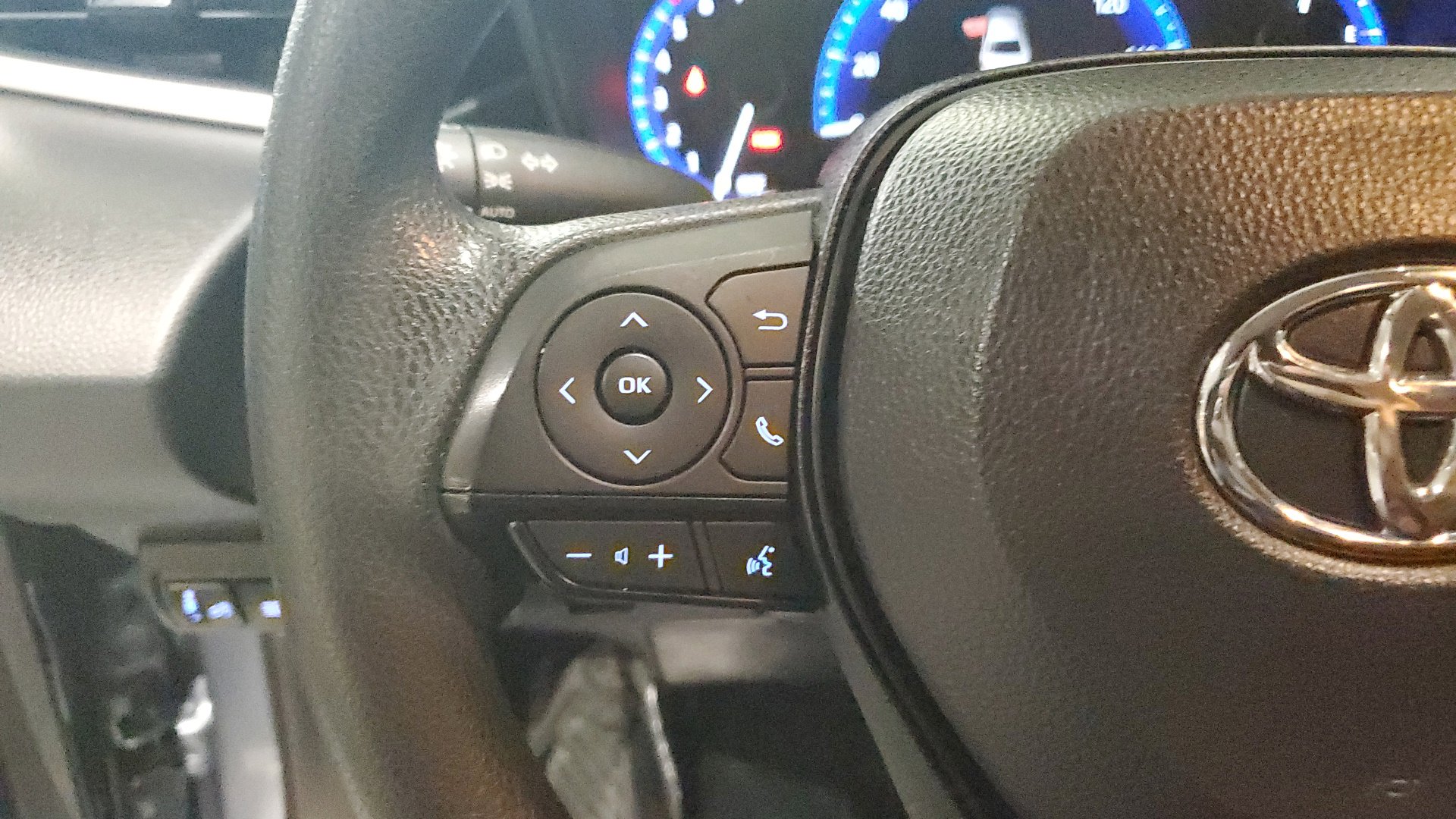 2022 Toyota Corolla Hybrid LE photo 27