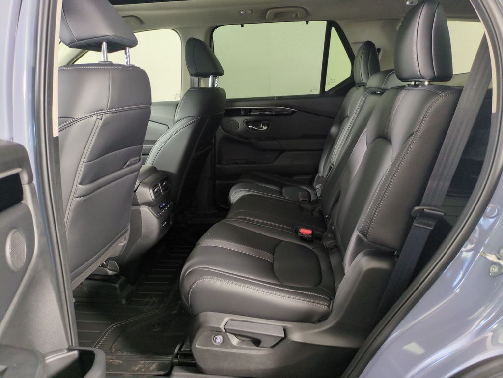 2025 Honda Pilot Touring photo 23