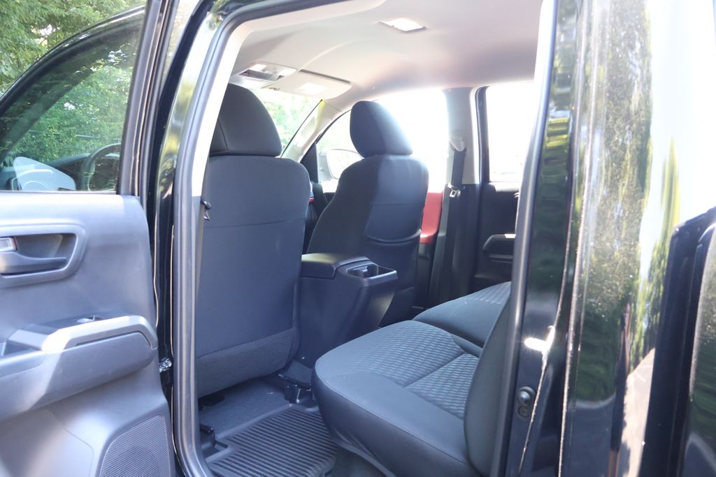 2023 Toyota Tacoma SR5 photo 40