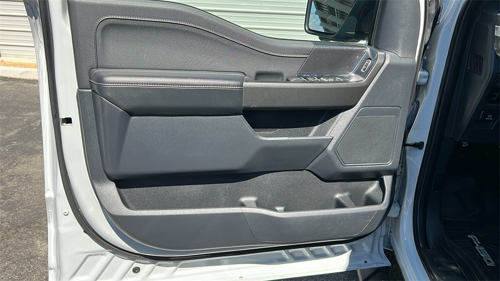 2023 Ford F-150 XLT photo 8