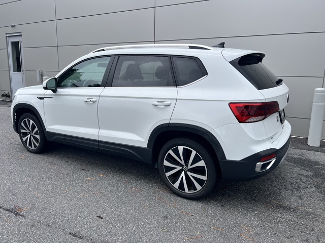 2022 Volkswagen Taos SE photo 6