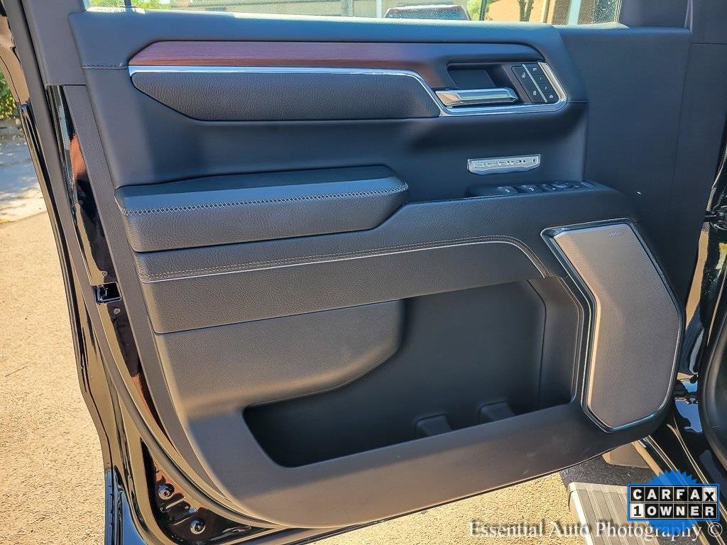 2024 GMC SIERRA - Image 17