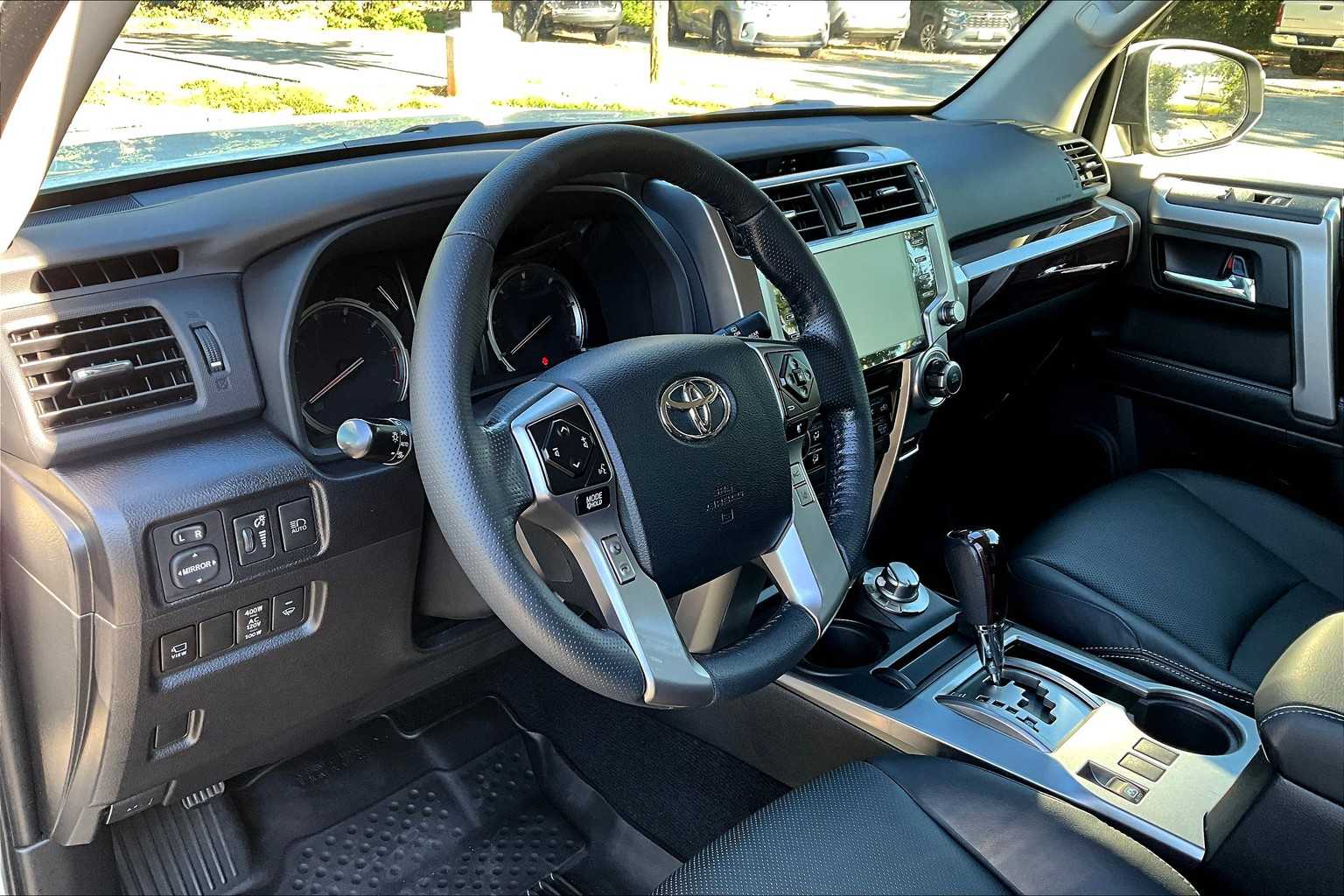 2023 Toyota 4Runner Limited photo 17