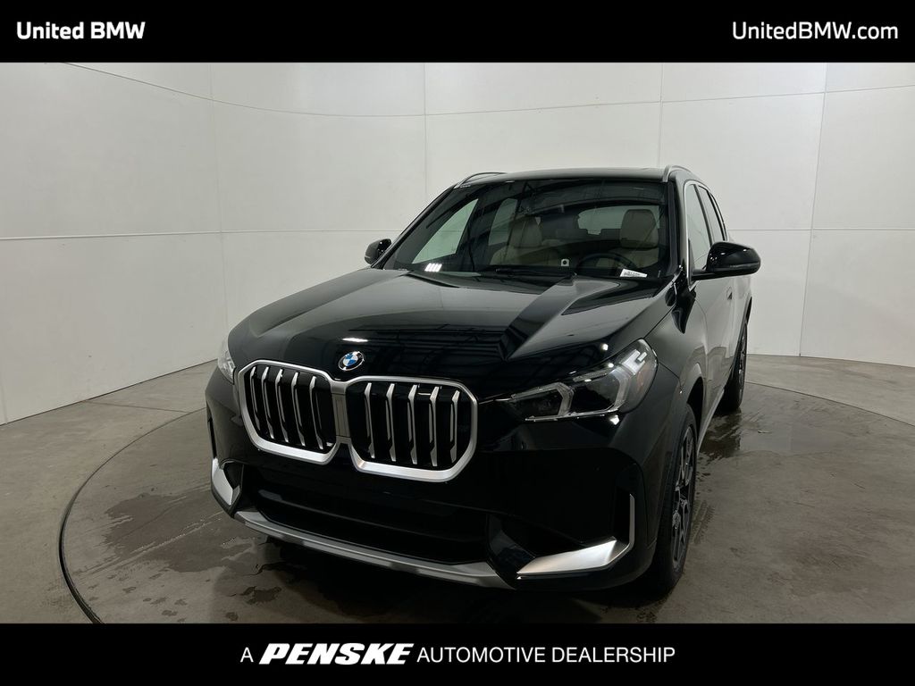 2025 BMW X1 28i's photo