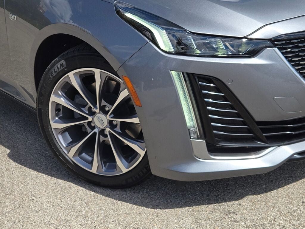 2022 Cadillac CT5 Premium Luxury photo 3