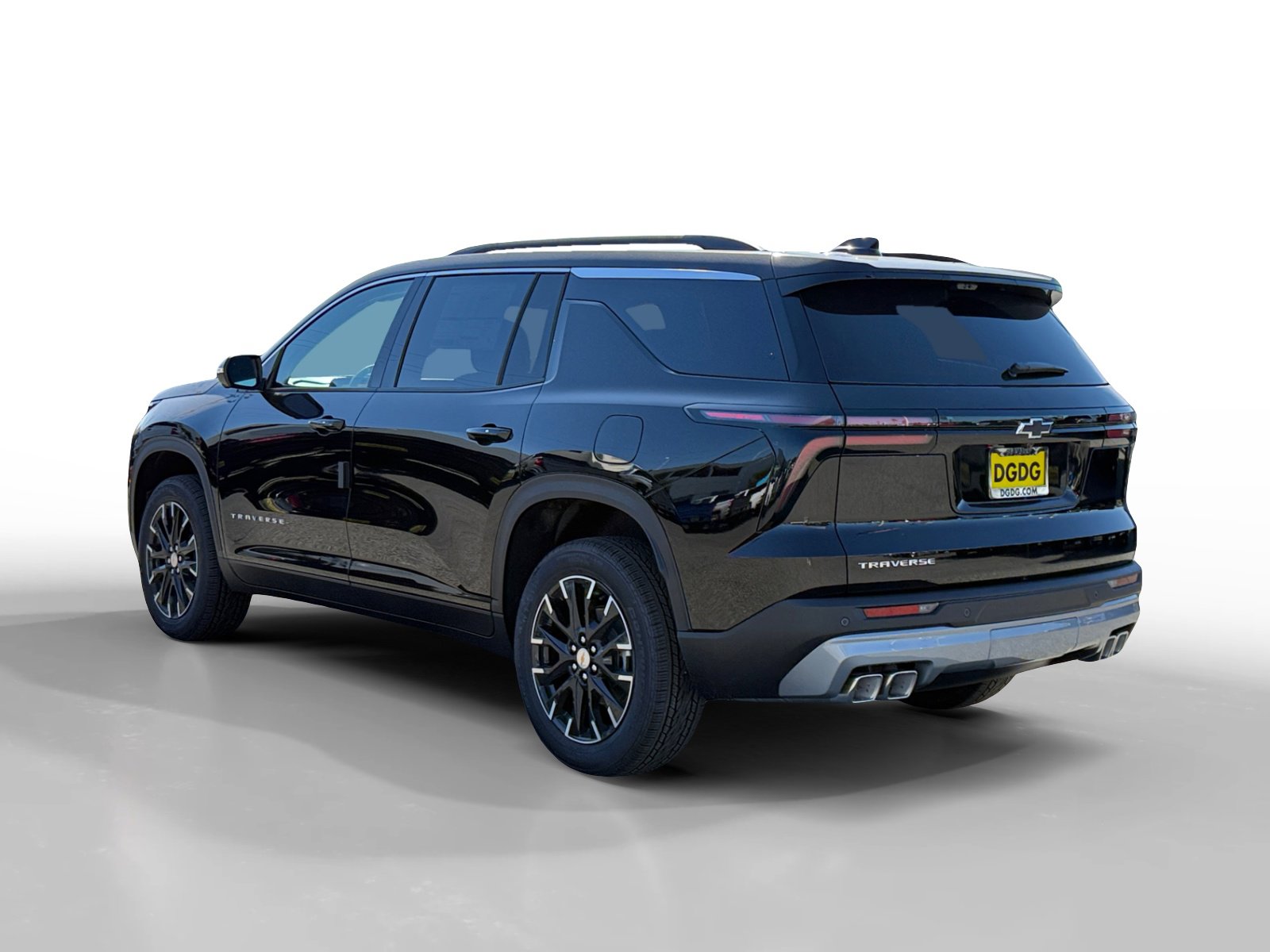 2026 Chevrolet Traverse photo 2