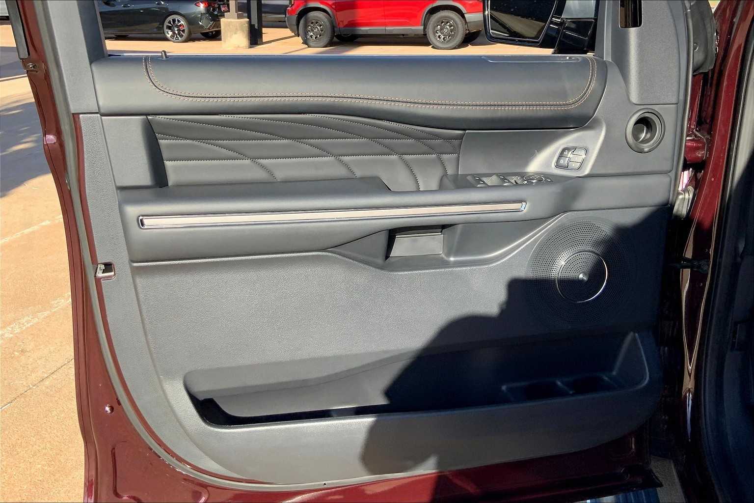 2024 Ford Expedition Platinum photo 18