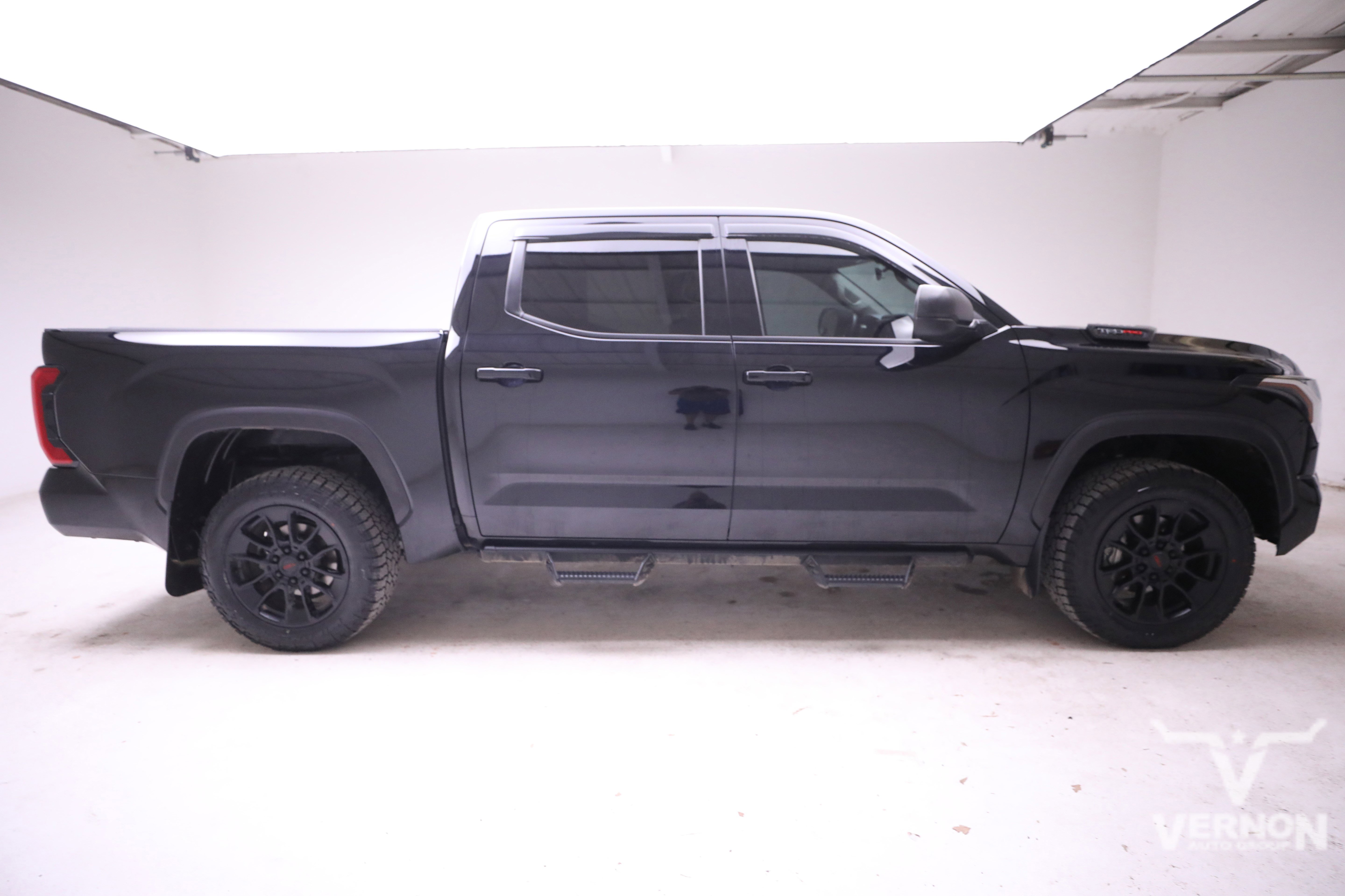 2024 Toyota Tundra SR5 photo 2