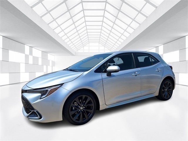 2023 Toyota Corolla Hatchback XSE's photo