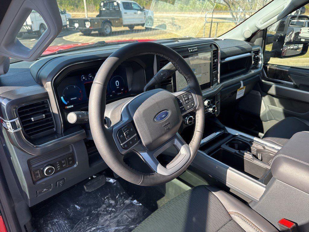 2025 Ford F-250 Lariat photo 5