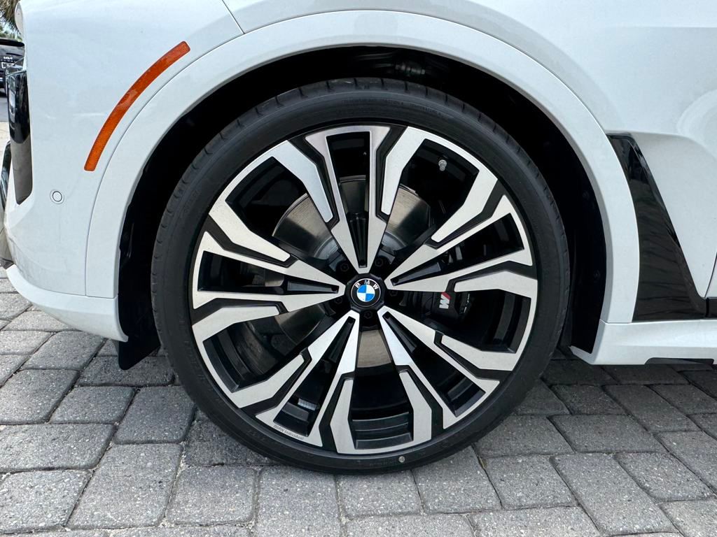 2026 Bmw X7 M60i photo 13