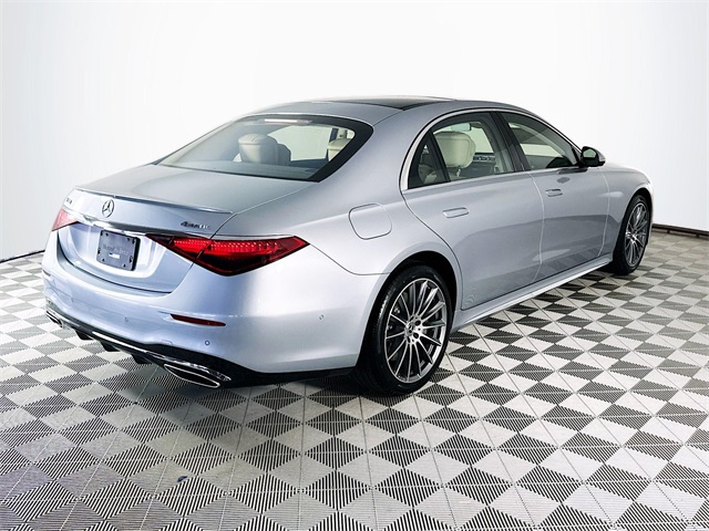 2026 Mercedes Benz S 500 4MATIC photo 7