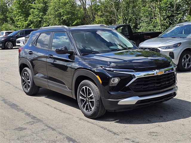 2026 Chevrolet Trailblazer LT photo 2