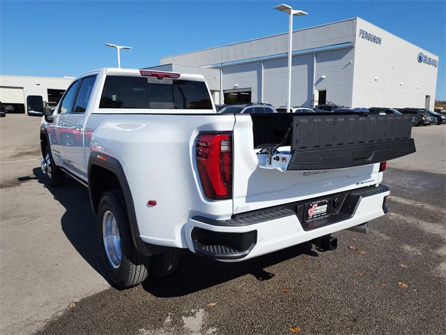 2026 Gmc Sierra 3500 HD Denali photo 4