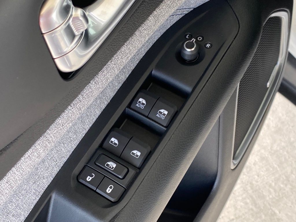 2022 Jeep Compass Latitude photo 32