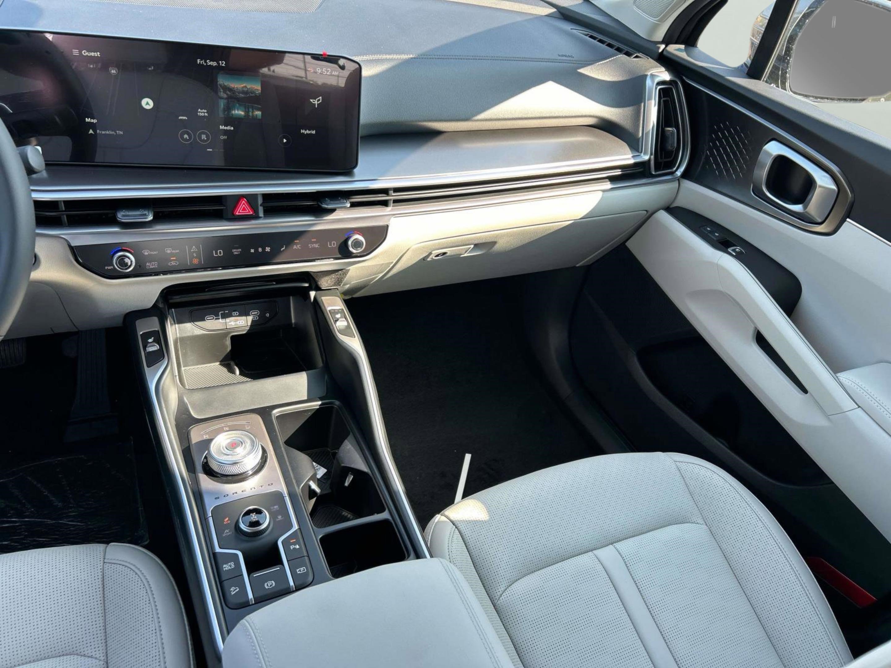 2025 Kia Sorento Hybrid EX photo 14