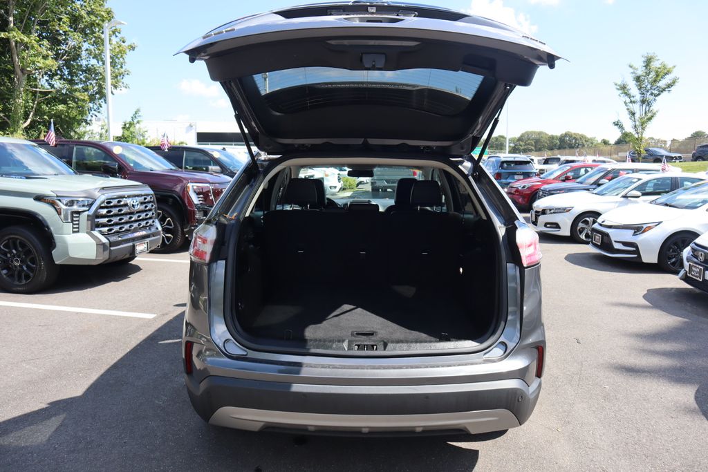 2024 Ford Edge SEL photo 27
